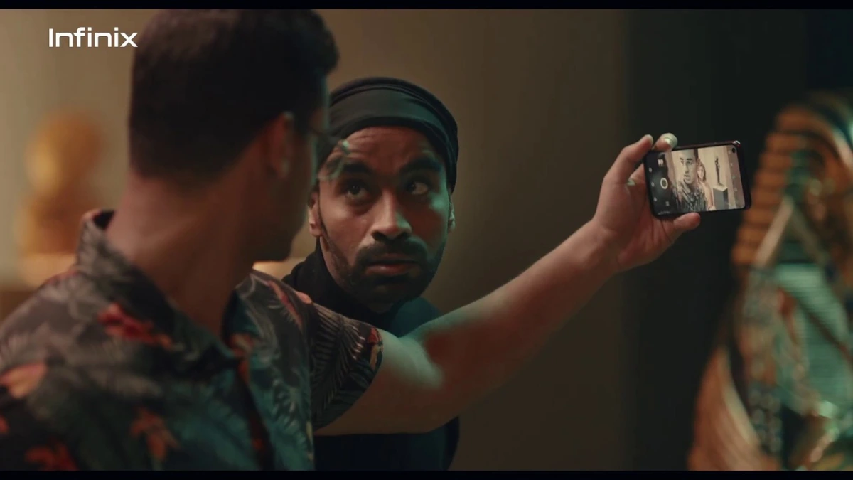 Still from Museum copy, tv campaign — three copies for Infinix S5 - TV Ad by BRANDIZER